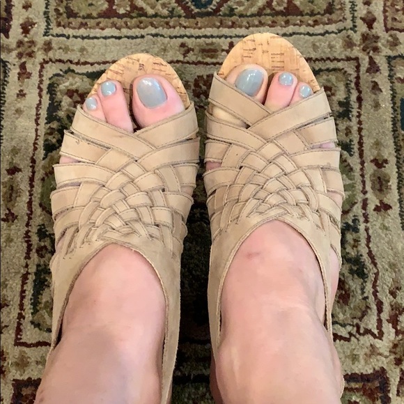 Cork Wedges by Stuart Weitzman - Picture 10 of 11